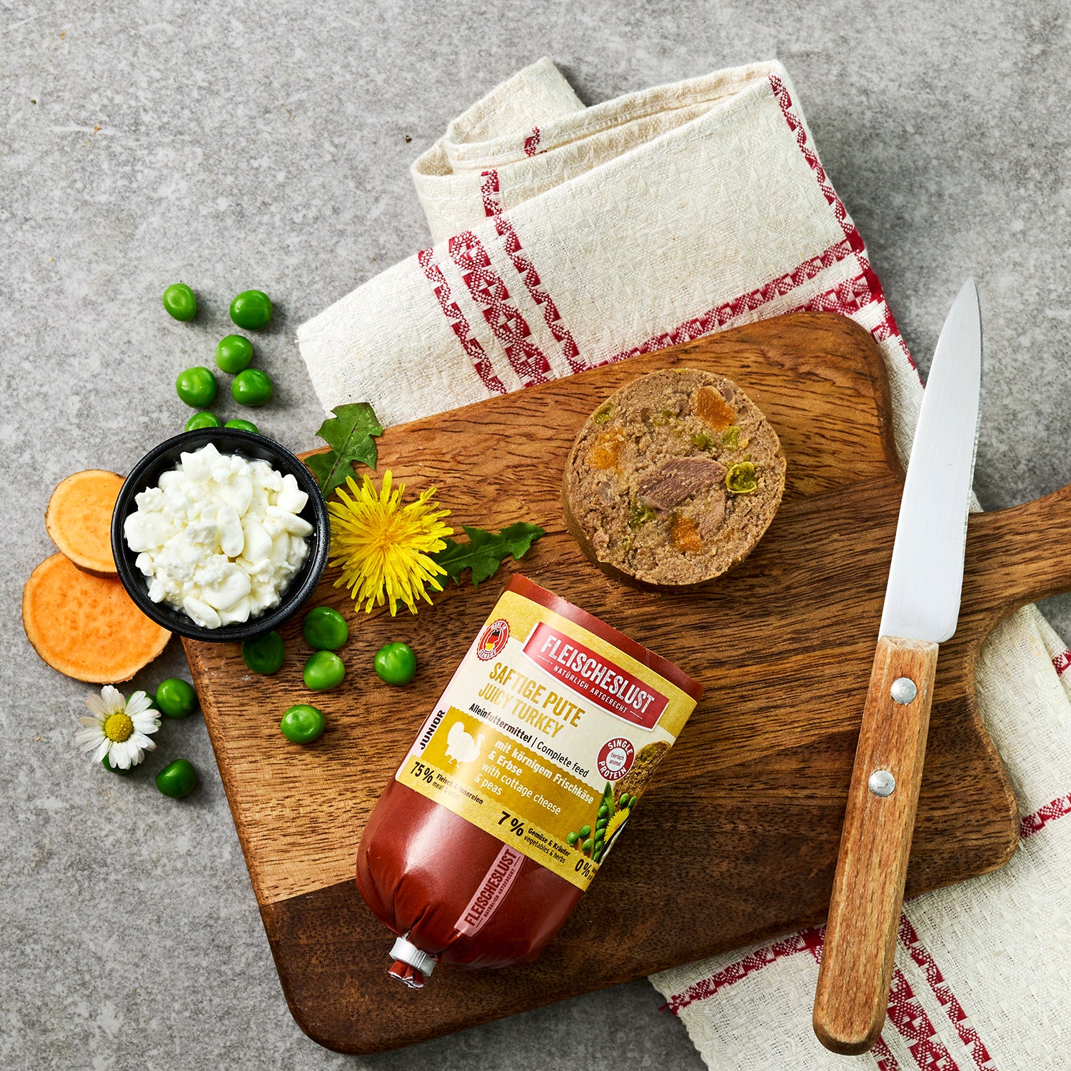 Fleischeslust Saftige Pute mit körnigem Frischkäse Erbse für Junioren 200 g Essen, Klinge, Messer, Waffe, Schneidbrett